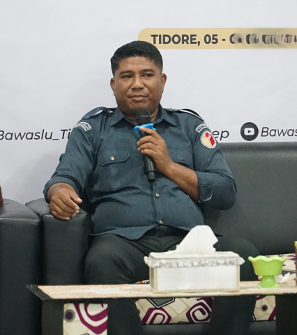 Ketua Bawaslu Kota Tidore Kepulauan Amru Arfa, S.H.